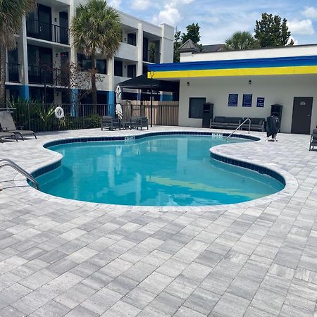 Days Inn & Suites By Wyndham Orlando Airport Kültér fotó
