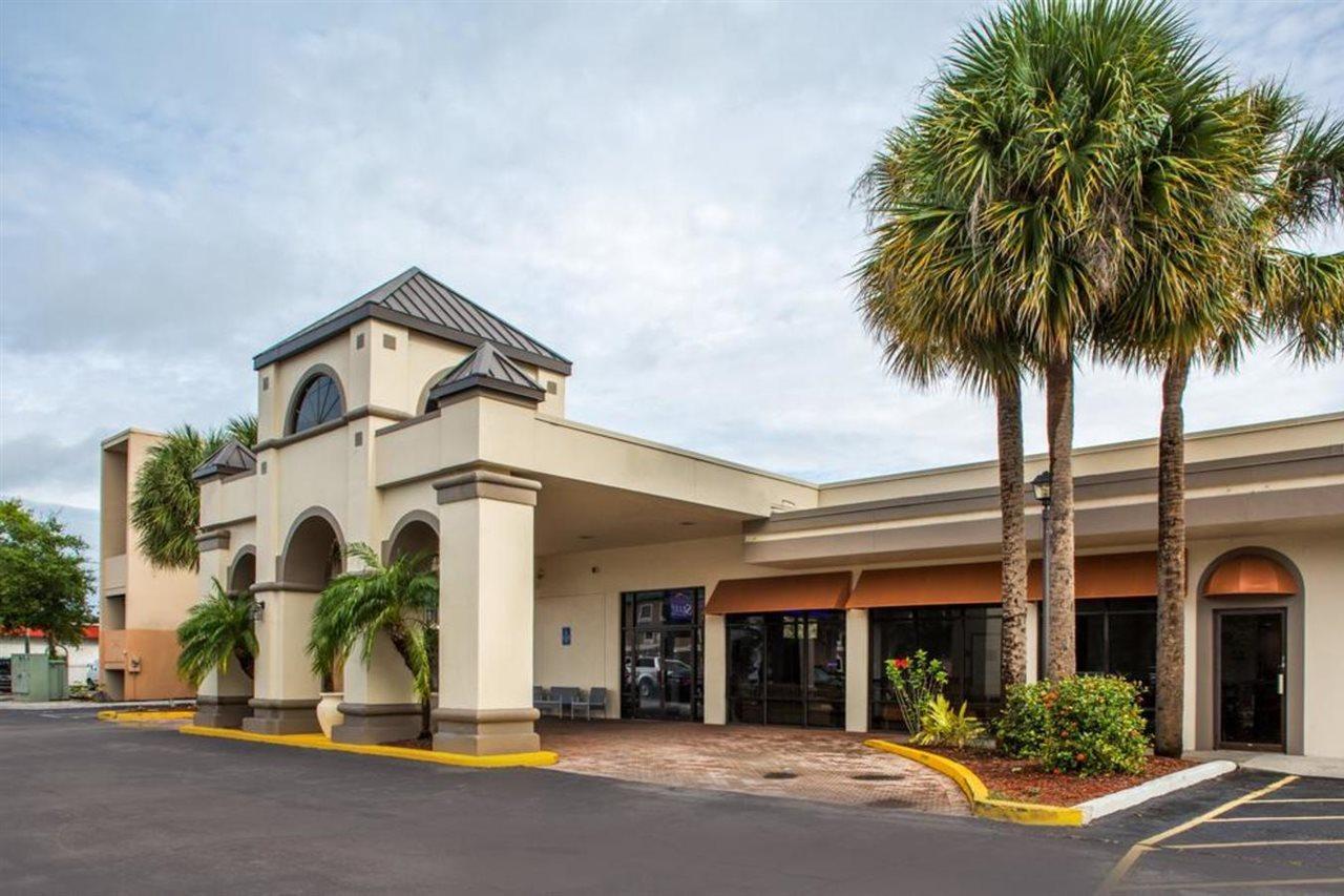 Days Inn & Suites By Wyndham Orlando Airport Kültér fotó